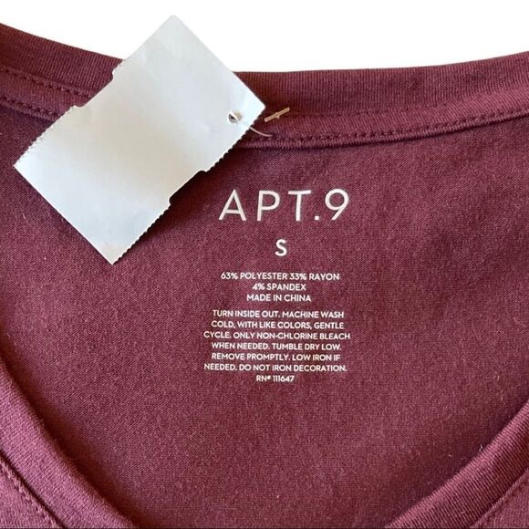 Apt. 9 Christmas Themed Graphic Tee Shirt “Dear Santa Please Bring Wine” • Small - Picture 6 of 10